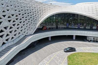 hz/汽车拍摄/几何水岸车场1